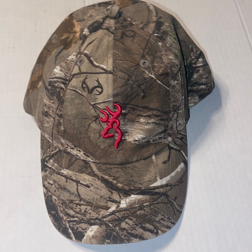Browning for Her camo adjustable baseball hat with hot pink embroidery